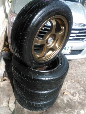 ล้อแม็กซ์พร้อมยาง17"ขายถูก ล้อแม็กซ์พร้อมยาง17"ขายถูก