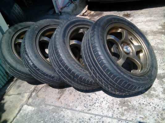 ล้อแม็กซ์พร้อมยาง17"ขายถูก ล้อแม็กซ์พร้อมยาง17"ขายถูก