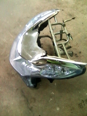 ขายอะไหล่เลนไฟหน้า PCX 150 honda พร้องโครงยึดเลน+ ราคา 1000 บาทรวมส่ง ขายอะไหล่เลนไฟหน้า PCX 150 honda พร้องโครงยึดเลน+ ราคา 1000 บาทรวมส่ง