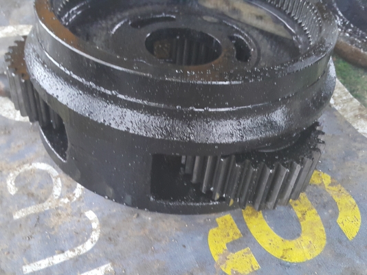 ขายอะใหล่ HITACHI EX200-2 ตัดแล้วครับ