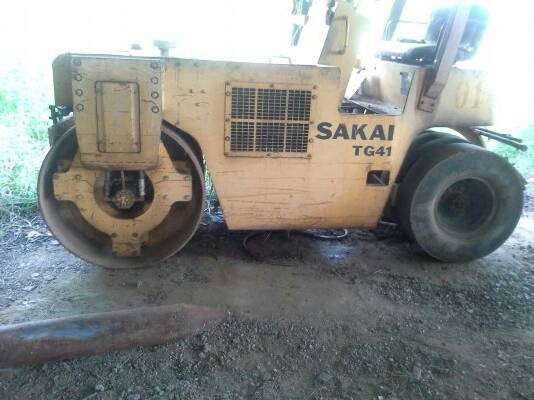 ขายรถบดขนาด4ตัน SAKAI TG41 พร้อมใช้