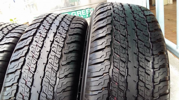 ขายล้อแม็กป้ายแดง revo 17"พร้อมยางปี15 สนใจติดต่อเล็กคลองสามครับ 081-3747940 ขายล้อแม็กป้ายแดง revo 17"พร้อมยางปี15 สนใจติดต่อเล็กคลองสามครับ 081-3747940