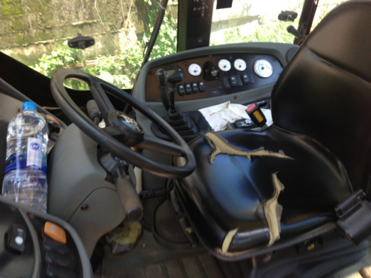 ขายรถตักหน้าขุดหลัง CAT 424D 13494 ชม.เอกสารเล่มทะเบียน ราคา 1000000