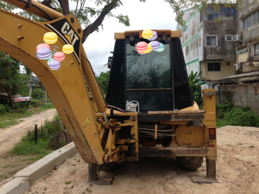 ขายรถตักหน้าขุดหลัง CAT 424D 13494 ชม.เอกสารเล่มทะเบียน ราคา 1000000