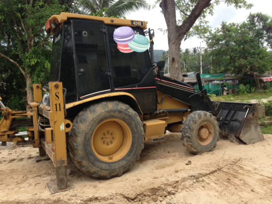 ขายรถตักหน้าขุดหลัง CAT 424D 13494 ชม.เอกสารเล่มทะเบียน ราคา 1000000