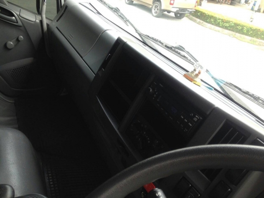 สวยสุด...6ล้อตู้แห้ง 240แรง. ปี53 รถวิ่งแค่ไมล์100000.กว่าๆ รถสวยมากๆเดิมๆ