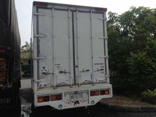 สวยสุด...6ล้อตู้แห้ง 240แรง. ปี53 รถวิ่งแค่ไมล์100000.กว่าๆ รถสวยมากๆเดิมๆ