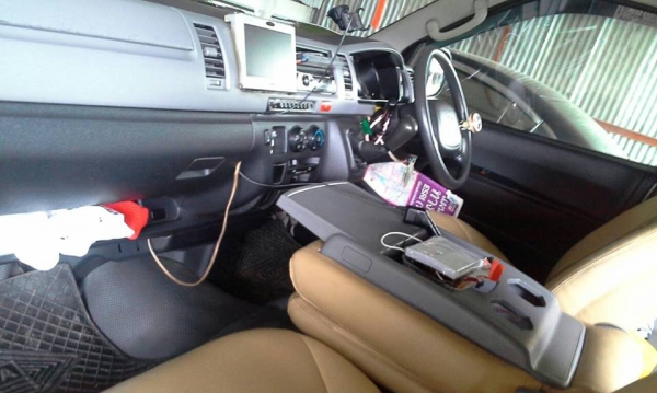 ขายรถตู้ปี52 สภาพพร้อมใช้งาน เอกสารพร้อมโอน สนใจโทร 090-8588220คุณนะ 093-3258446คุณบิว หรือเข้าดูสินค้าอื่นๆได้ที่ www.truck.in.th/498 หรือเพจFacebook ณรงค์ ซื้อขายรถมือสอง (เว็บไซต์ส่วนตัว) หรือFacebook ตลาดรถมือสอง คุณนะ