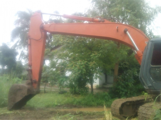 Hitachi EX200-3 Super ไฟฟ้าครบ/ เอกสารซื้อขาย/ ช่วงล่างเต็ม เอวมีนิดหน่อย