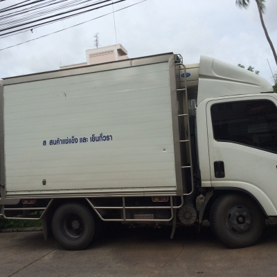 **ขาย 30,000 บาท รถตู้เย็น6ล้อ(เล็ก) อีซูซุ รุ่นNMR130 ปี2014