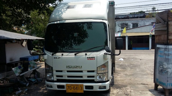 **ขาย 30,000 บาท รถตู้เย็น6ล้อ(เล็ก) อีซูซุ รุ่นNMR130 ปี2014