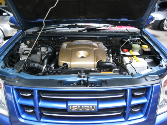 จัดเต็ม-ฟรีดาวน์ D-MAX 2009 เครื่อง2.5 สนใจโทร 097-107-8777