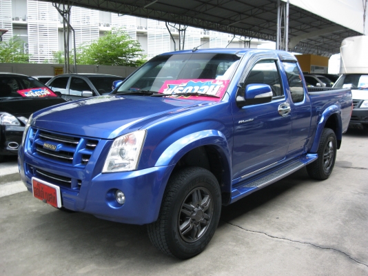 จัดเต็ม-ฟรีดาวน์ D-MAX 2009 เครื่อง2.5 สนใจโทร 097-107-8777