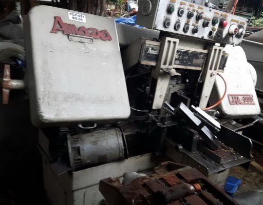 ขายเครื่องเลื่อย BAND SAW AMADA 300 มีหางส่งงาน ออโต้ ใช้งานดีปกติ ขายออกด่วน เอาพื้นที่ ไม่แพง ครับ