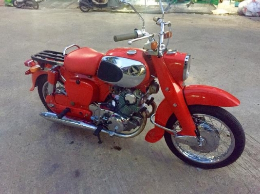 ขายแลก c77 305 cc มีเล่มให้ เครื่องติด ขี่ได้ปกติ สตารท์มือติด สภาพสวยๆ ชุบมาทั้งคัน ขาย 165000 ติดต่อ 0889419663