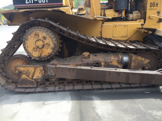 ขายรถแทรคเตอร์ CAT D6H เกียร์ทอล์ค ไม่มีเอกสาร ราคา 520000