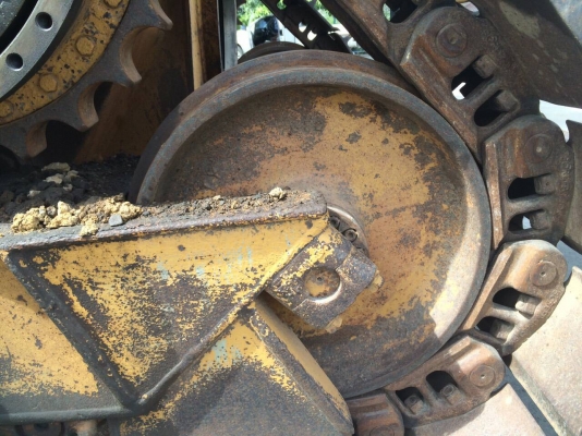 ขายรถแทรคเตอร์ CAT D6H เกียร์ทอล์ค ไม่มีเอกสาร ราคา 520000