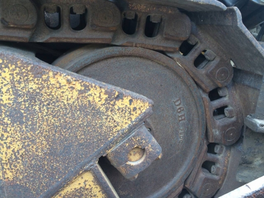 ขายรถแทรคเตอร์ CAT D6H เกียร์ทอล์ค ไม่มีเอกสาร ราคา 520000