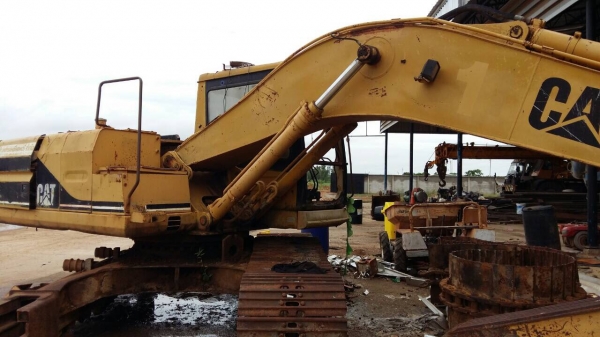 รถขุดCAT 320 V2...ตัวเดินเสีย1ข้าง รถสภาพสวย แห้ง โซ่ใหม่