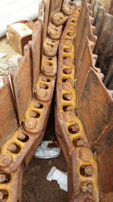 รถขุดCAT 320 V2...ตัวเดินเสีย1ข้าง รถสภาพสวย แห้ง โซ่ใหม่