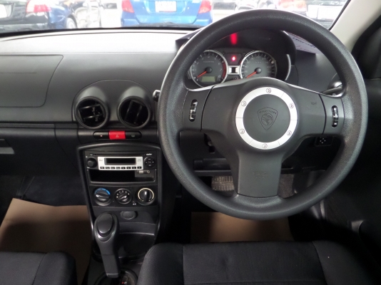 จัดเต็ม-ฟรีดาวน์ โปตอน สีขาวสุดเท่ ปี2012 สนใจโทร 086-038-9416