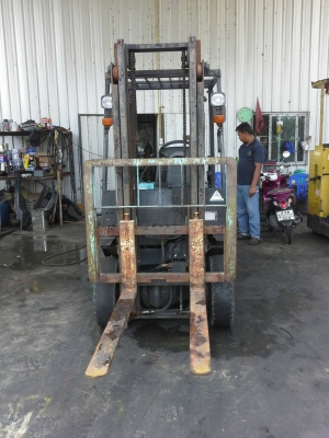 ขายรถยกโฟร์คลิฟท์ยี่ห้อMAZDA 1.5 ตัน เสา 3 เมตร ขายรถยกโฟร์คลิฟท์ยี่ห้อMAZDA 1.5 ตัน เสา 3 เมตร