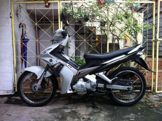 ขออนุญาติขาย Yamaha Spark 135RR มือเดียว สีขาวมุก โอนให้ฟรีครับ ขออนุญาติขาย Yamaha Spark 135RR มือเดียว สีขาวมุก โอนให้ฟรีครับ