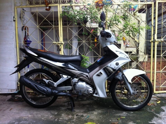 ขออนุญาติขาย Yamaha Spark 135RR มือเดียว สีขาวมุก โอนให้ฟรีครับ ขออนุญาติขาย Yamaha Spark 135RR มือเดียว สีขาวมุก โอนให้ฟรีครับ