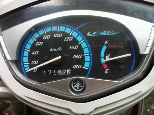 ขออนุญาติขาย Yamaha Spark 135RR มือเดียว สีขาวมุก โอนให้ฟรีครับ ขออนุญาติขาย Yamaha Spark 135RR มือเดียว สีขาวมุก โอนให้ฟรีครับ