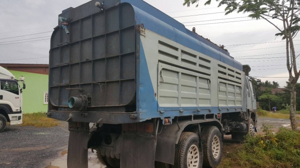 ขายรถบรรทุก 10 ล้อดัมพ์ HINO FM2K 240 แรงม้า พร้อมแท็งค์น้ำยาง ไม่มีระบบลากพ่วง ราคา 1200000