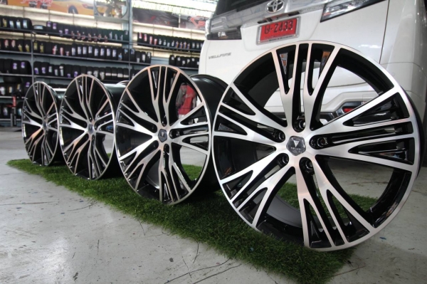 ล้อ MODELLISTA ขอบ19 นิ้ว 5H114.3 วงละ 9,500 บาท