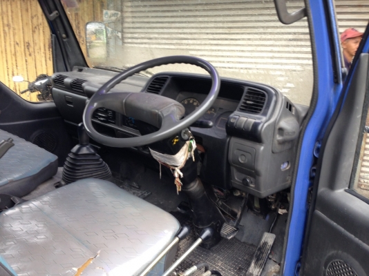 ขายรถบรรทุก 4 ล้อดัมพ์ใหญ่ ISUZU NKR 100 แรงม้ารถห้างแท้ปี 2547 ราคา 320000