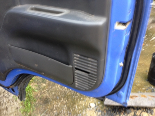 ขายรถบรรทุก 4 ล้อดัมพ์ใหญ่ ISUZU NKR 100 แรงม้ารถห้างแท้ปี 2547 ราคา 320000