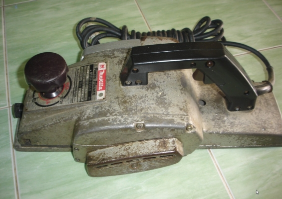 กบไฟฟ้า 5 นิ้ว Makita รุ่น 1804N (960w.)