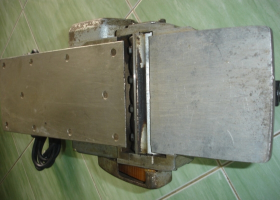 กบไฟฟ้า 5 นิ้ว Makita รุ่น 1804N (960w.)