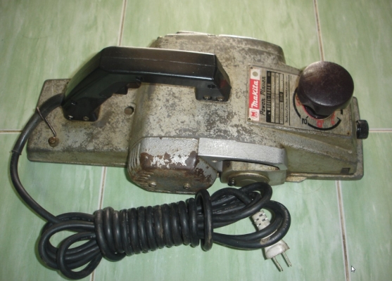 กบไฟฟ้า 5 นิ้ว Makita รุ่น 1804N (960w.)