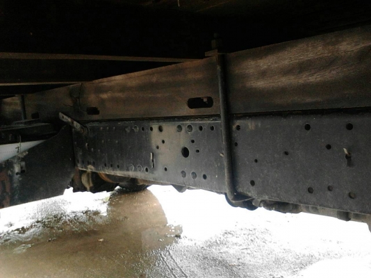 ขายรถบรรทุก 6 ล้อกระบะคาร์โก้ ISUZU NPR 130 แรงม้าปี 2546 กระบะยาว 4.50 เมตร ราคา 430000