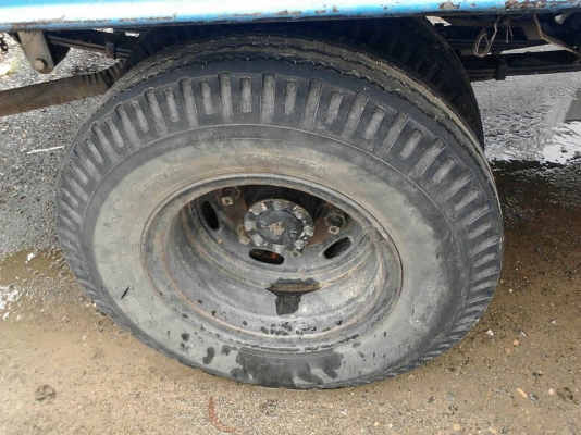 ขายรถบรรทุก 6 ล้อกระบะคาร์โก้ ISUZU NPR 130 แรงม้าปี 2546 กระบะยาว 4.50 เมตร ราคา 430000