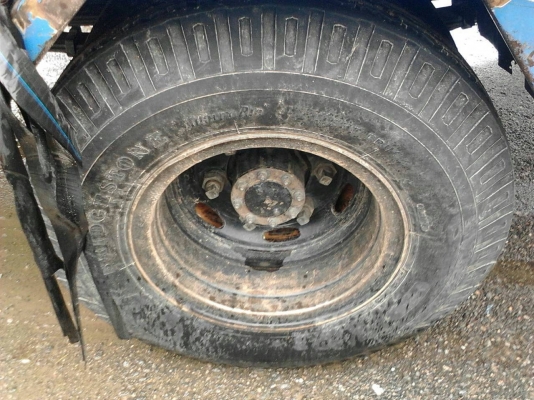 ขายรถบรรทุก 6 ล้อกระบะคาร์โก้ ISUZU NPR 130 แรงม้าปี 2546 กระบะยาว 4.50 เมตร ราคา 430000