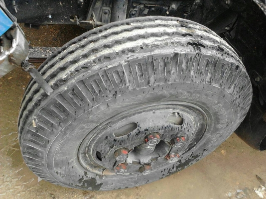 ขายรถบรรทุก 6 ล้อกระบะคาร์โก้ ISUZU NPR 130 แรงม้าปี 2546 กระบะยาว 4.50 เมตร ราคา 430000