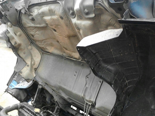 ขายรถบรรทุก 6 ล้อกระบะคาร์โก้ ISUZU NPR 130 แรงม้าปี 2546 กระบะยาว 4.50 เมตร ราคา 430000