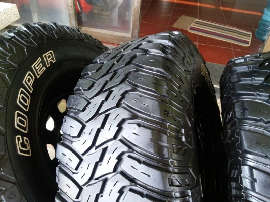 ล้อลาย rock crawler 51 ขอบ 16 พร้อมยาง mud Cooper Discoverer STT