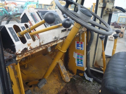 Komatsu 510 กรองเดี่ยว ซีเรียล 17,000 รถดันหิมะ มีปุ้งกี๋ให้นะครับ นำเข้าจากญี่ปุ่น 090-986-2521 อ๊อบ