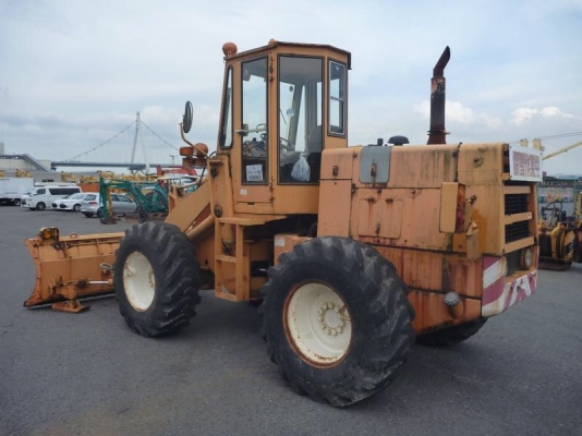 Komatsu 510 กรองเดี่ยว ซีเรียล 17,000 รถดันหิมะ มีปุ้งกี๋ให้นะครับ นำเข้าจากญี่ปุ่น 090-986-2521 อ๊อบ