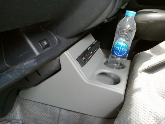 ขายคับคอลโซนใต้เกียร์พร้อมช่องใส่ปรีย์รถตู้รุ่นคอมมิวเตอร์