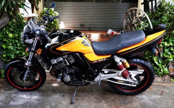 Honda CB 400 พร้อมทะเบียน เอกสารครบ ราคา 69000 บาท