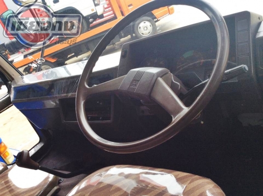 หัวเก๋ง Mitsubishi Fuso