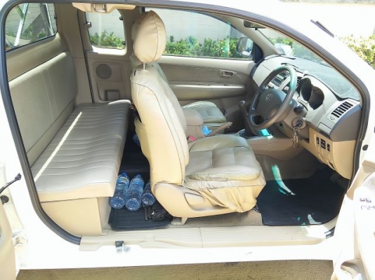 2010 TOYOTA HILUX VIGO 2.5E(รุ่นรองTOP)VNturbo SMARTCAB สีขาวสะอาด เกียร์ธรรมดา