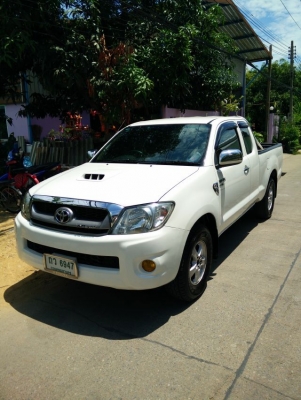 2010 TOYOTA HILUX VIGO 2.5E(รุ่นรองTOP)VNturbo SMARTCAB สีขาวสะอาด เกียร์ธรรมดา