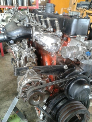 ขายเครื่องยนต์ 6SD1-240 แรงม้า สวยๆ ติดดีมาก